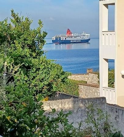 Seaview Luxury Apartment Мітіліні Екстер'єр фото